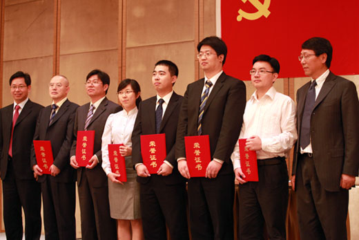 迎“七一”，樹新風，比奉獻